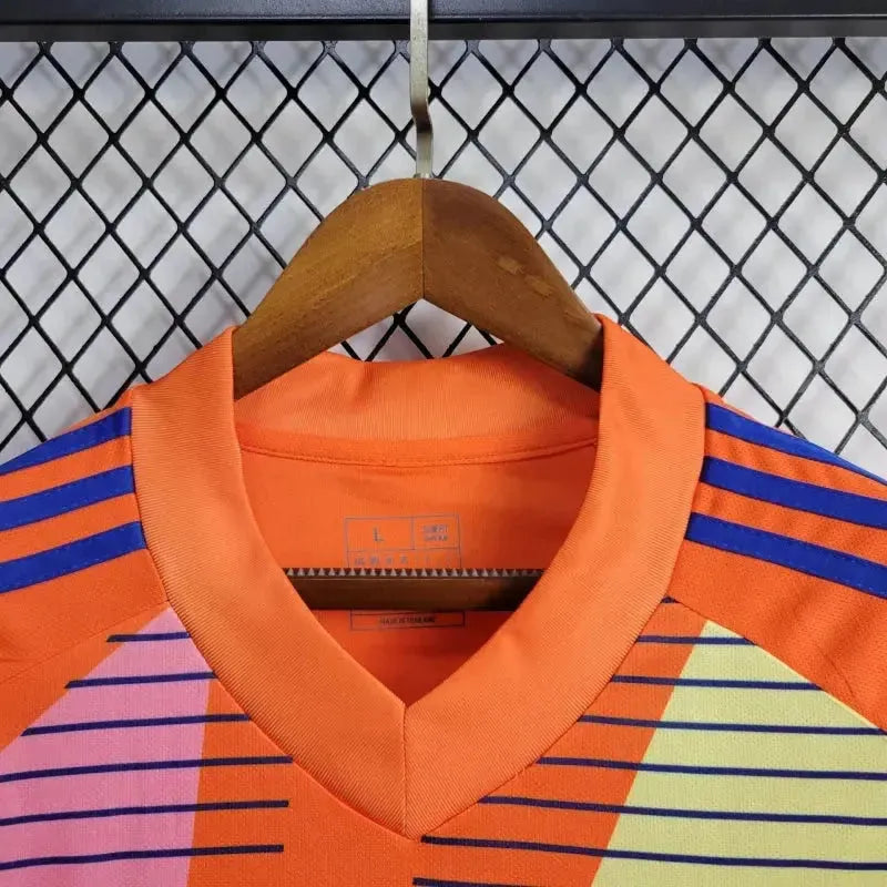 Italy Goalkeeper Shirt 24/25 - Men's Fan Orange