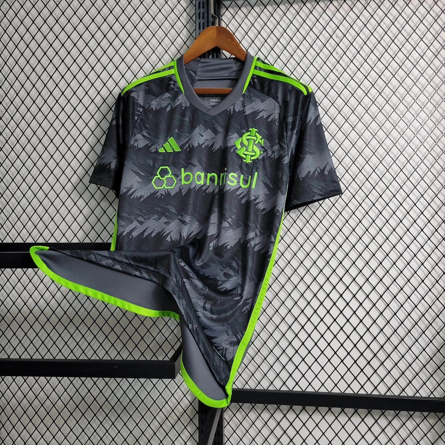 Sport Club Internacional Third Shirt 23/24 - Men's Green and Black Fan Shirt