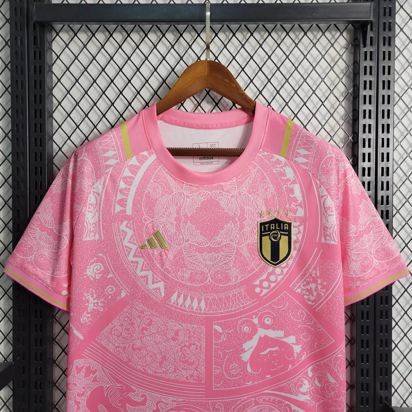 Italy Special Edition 23/24 Shirt - Men's Pink Fan Shirt