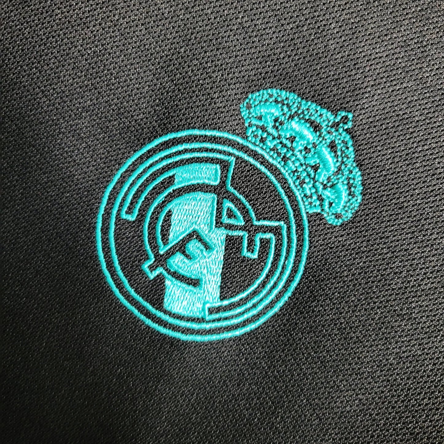 Real Madrid Retro Away Shirt 17/18 - Men's Fan Shirt Black and Blue