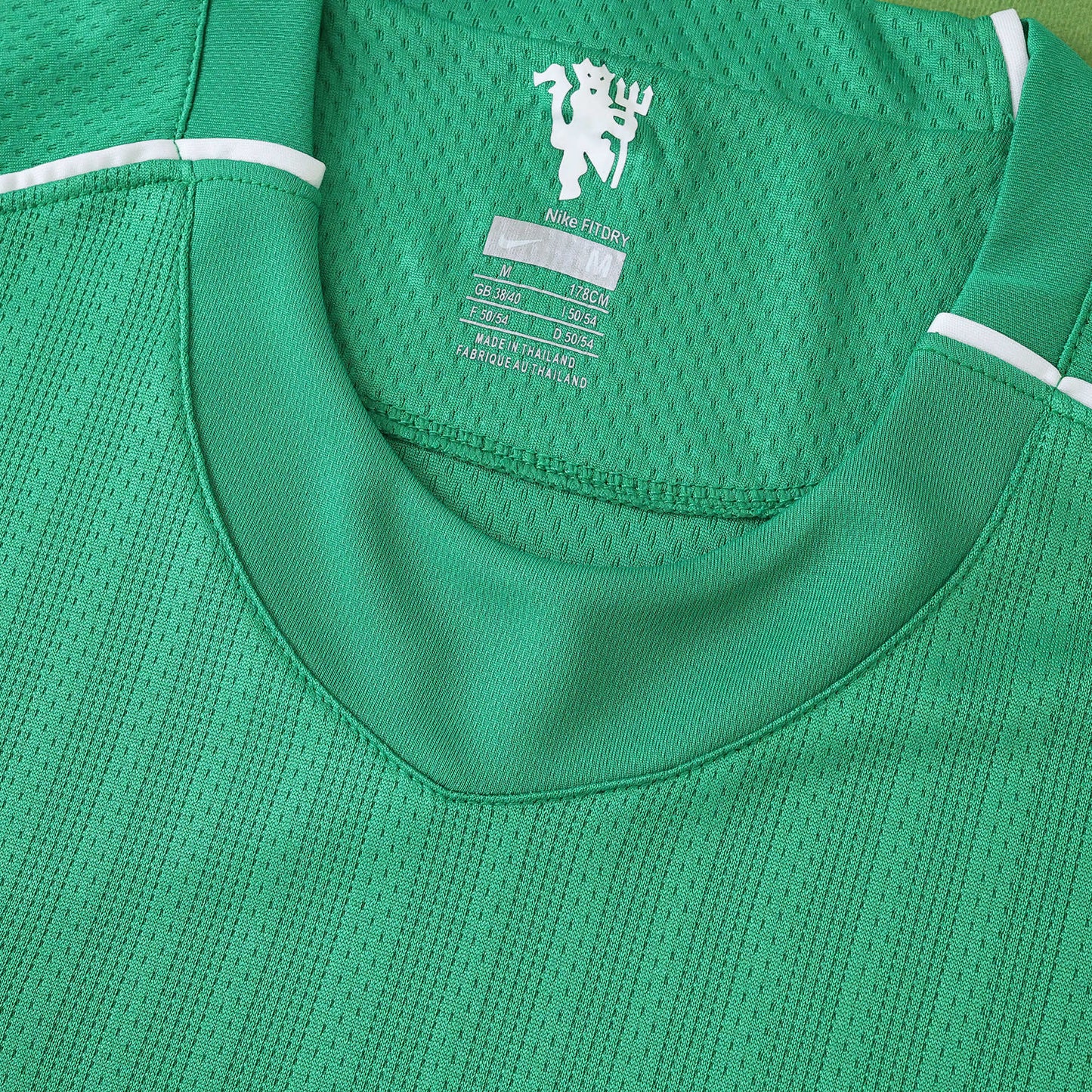 Manchester United Goalkeeper Retro Shirt 2007/08 - Mens Green Fan Shirt