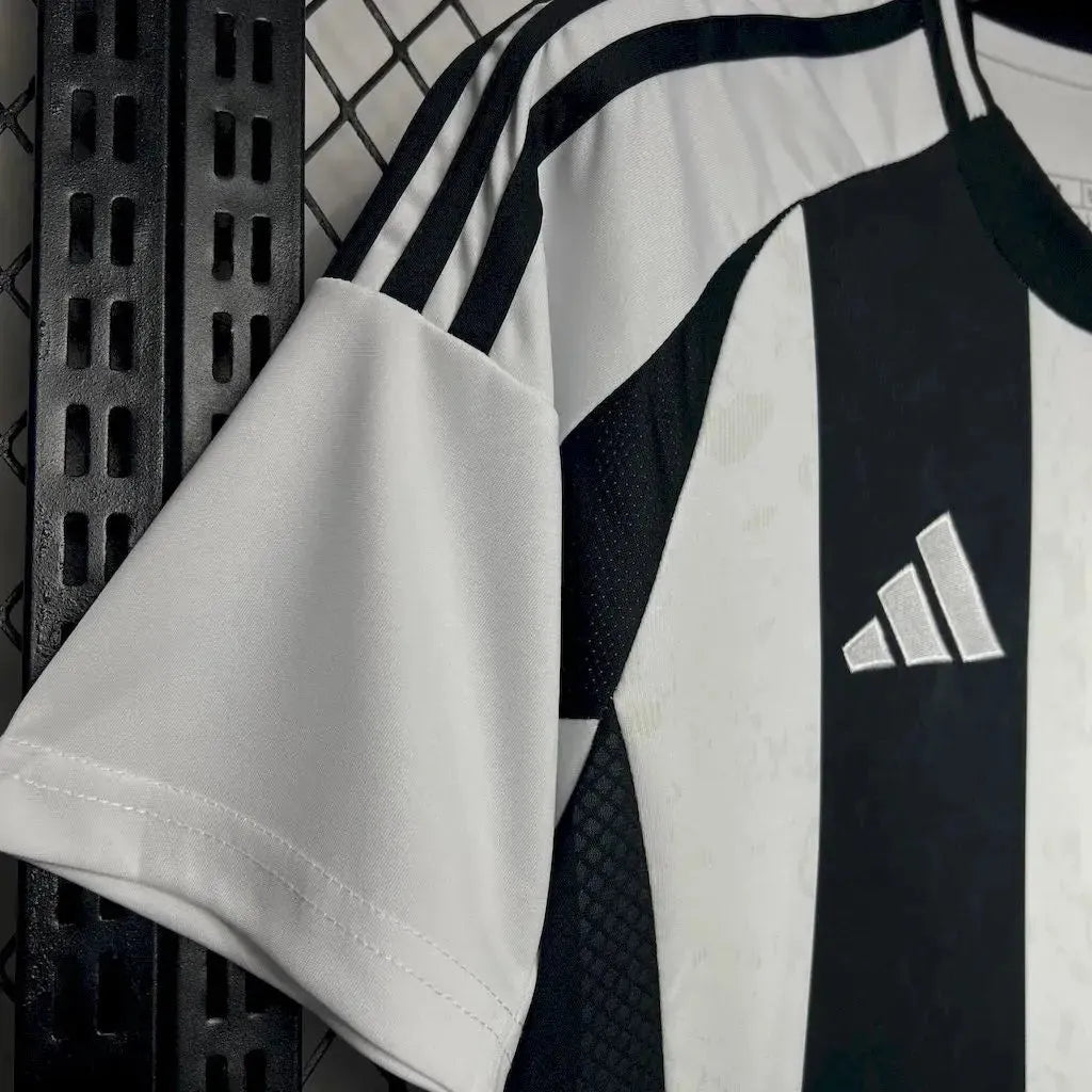 Juventus Home Shirt 24/25 - Men's Fan Shirt Black and White