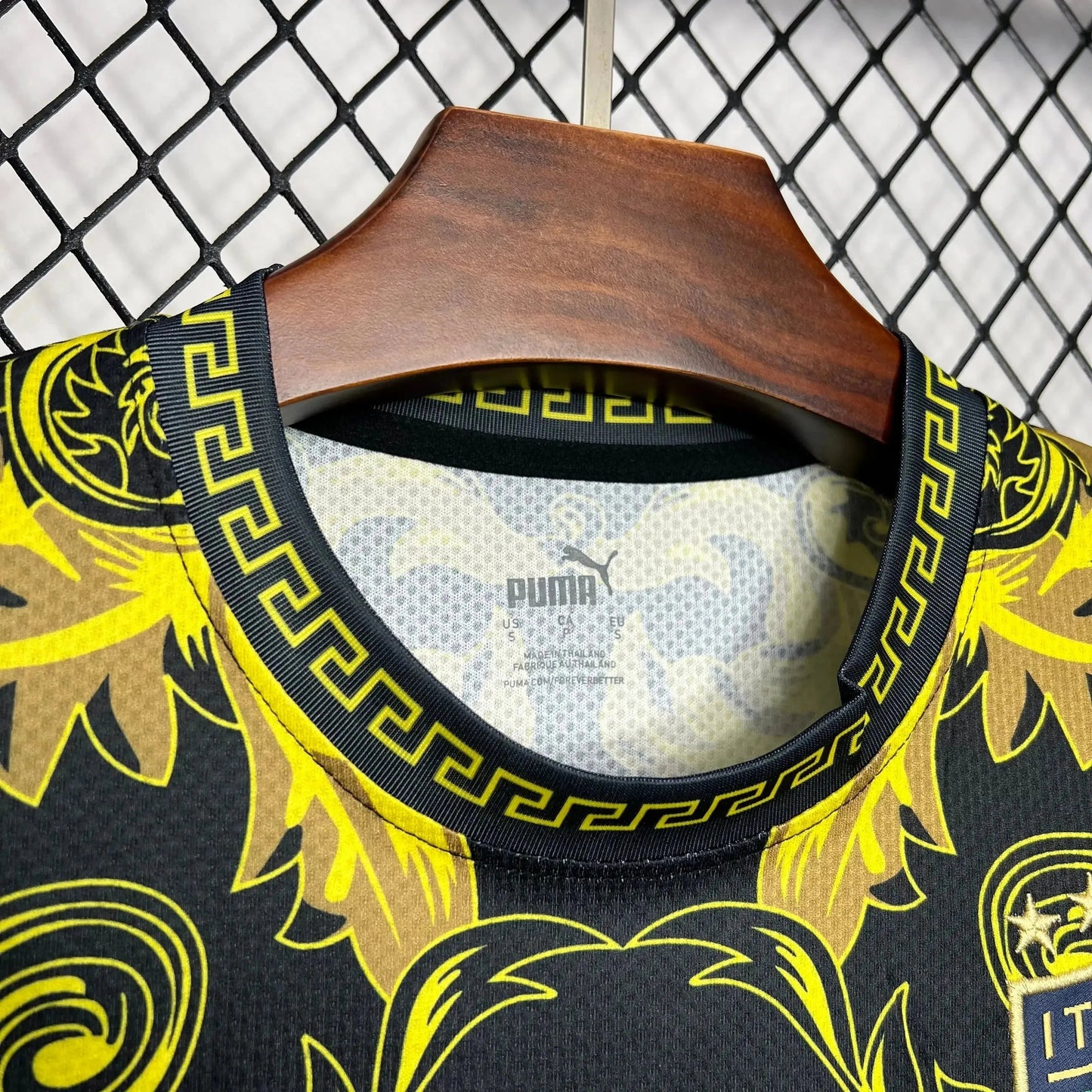 Italy x Versace 23/24 Men's Fan Shirt Black and Yellow