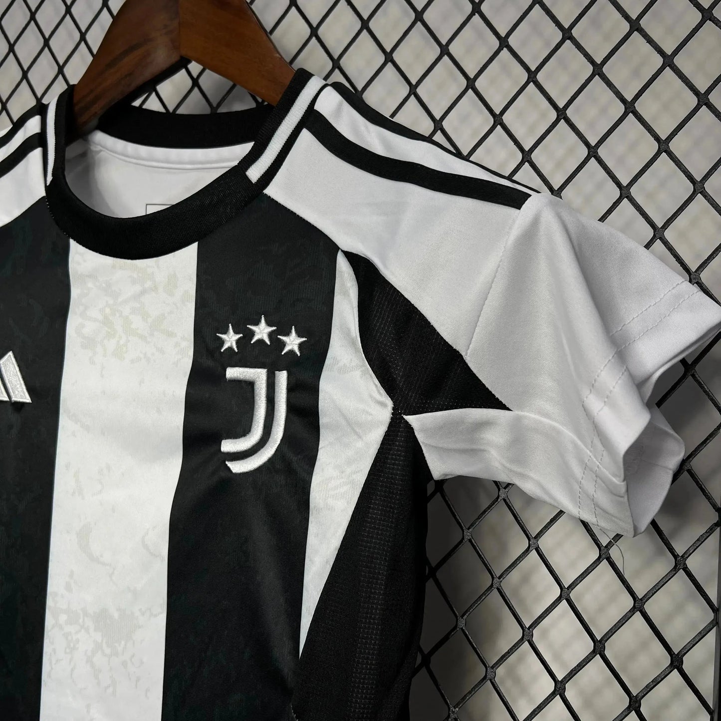 Juventus Home Shirt 24/25 - Kids Fan Shirt Black and White