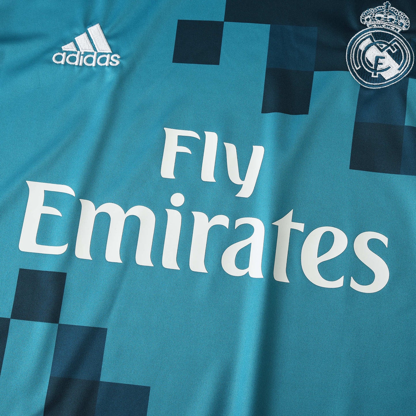 Real Madrid Retro 2017/18 Men's Fan Shirt - Blue