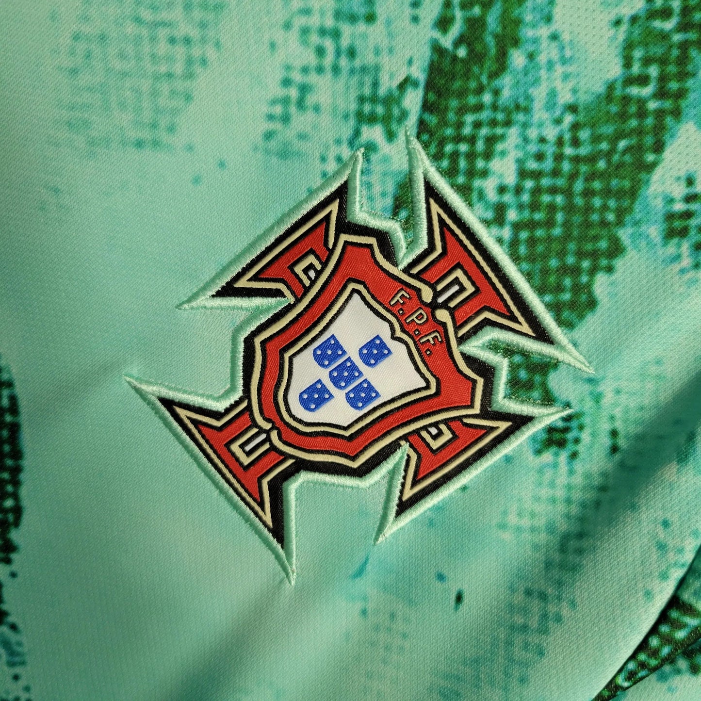 Portugal Training Shirt 23/24 - Men's Green Fan Shirt