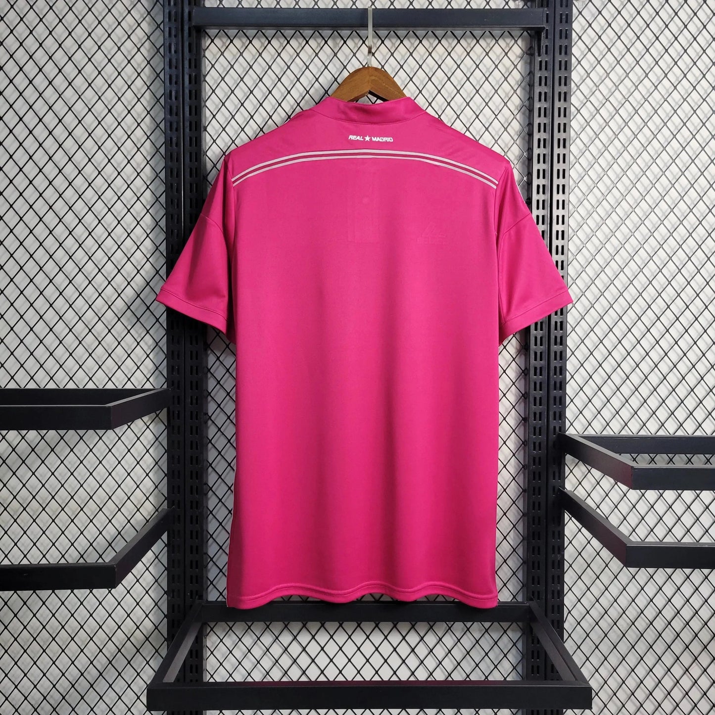Real Madrid Retro Away Shirt 14/15 - Men's Fan Pink