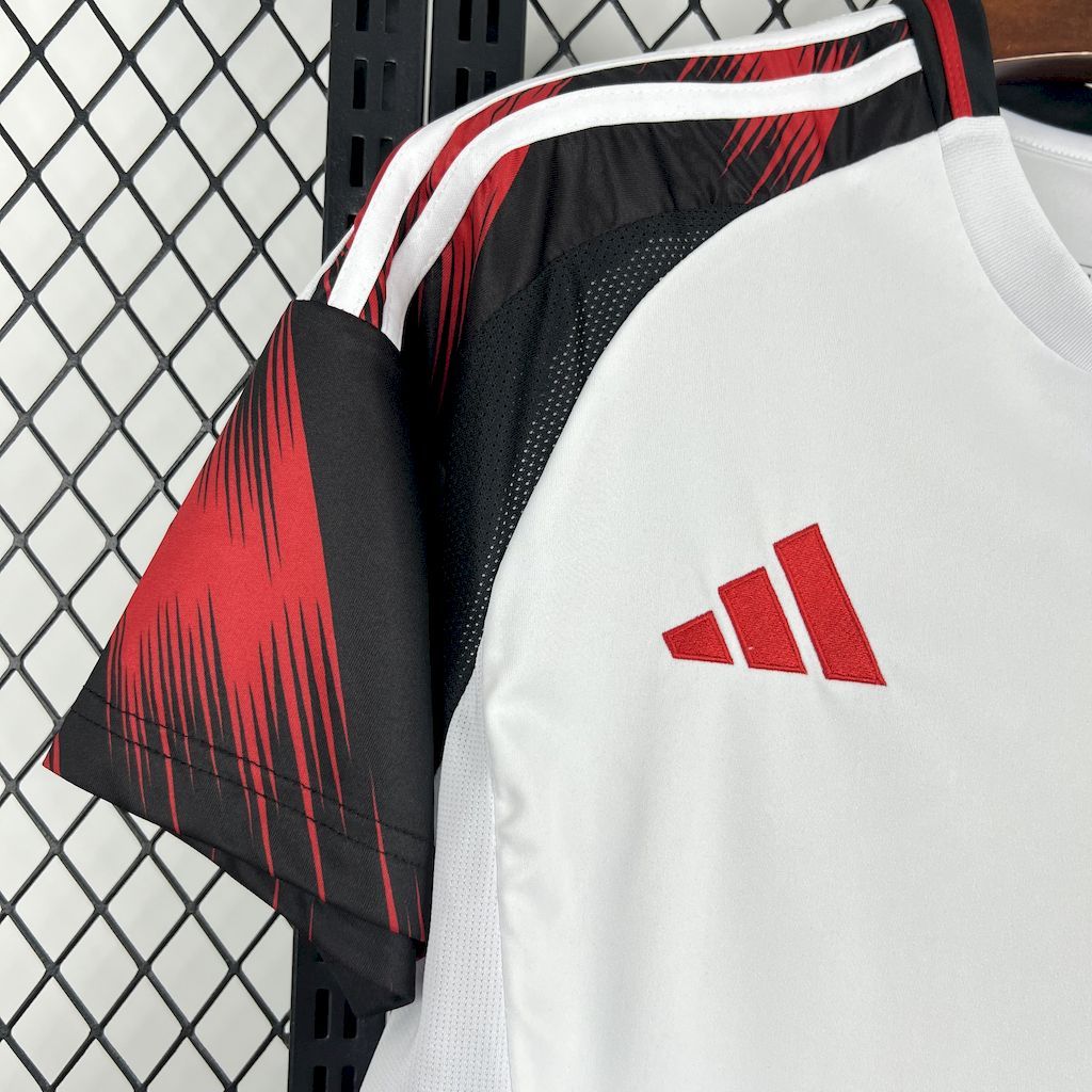Flamengo Away Shirt 25/26 - Men's White Fan Shirt + Sponsorships + Patch Copa Brasil 2024