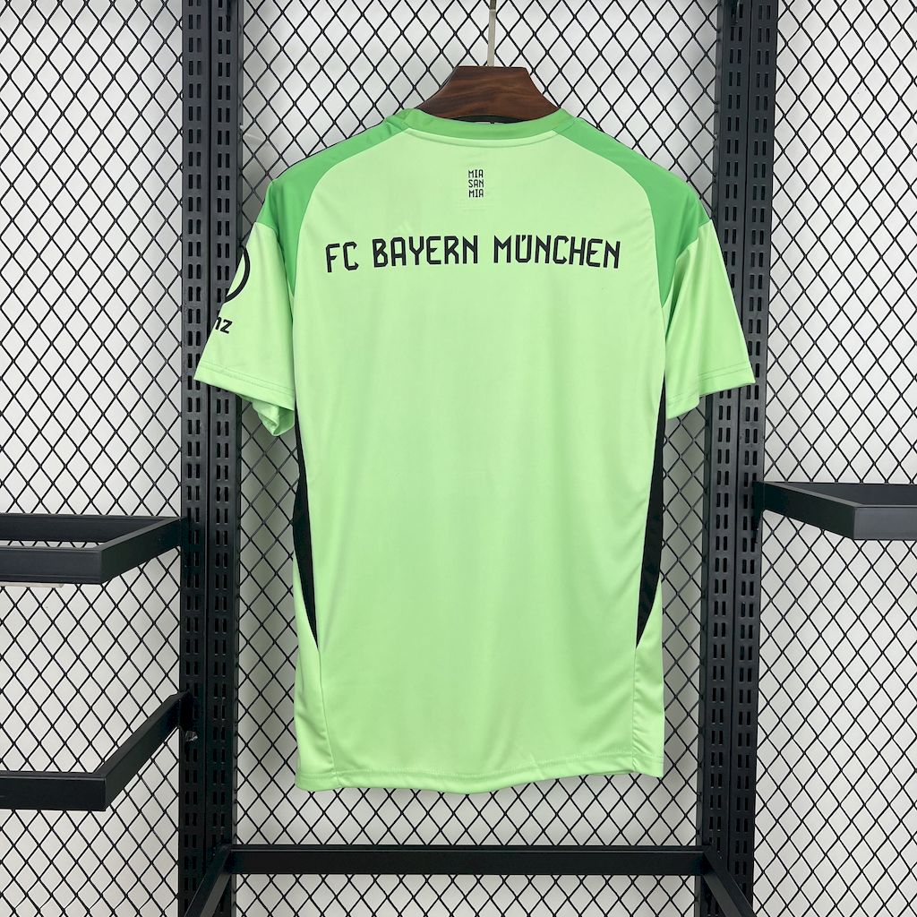 Bayern Munich Goalkeeper Shirt 1 25/26 - Men's Green Fan Shirt